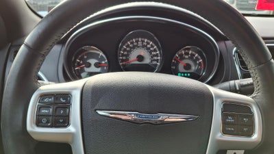 2013 Chrysler 200 Touring