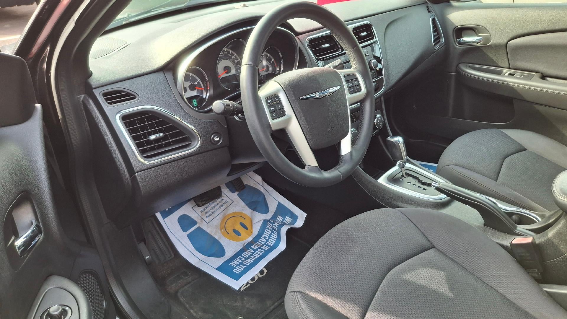 2013 Chrysler 200 Touring