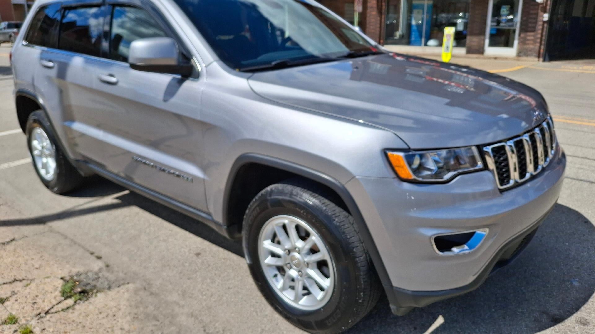 2020 Jeep Grand Cherokee Laredo E