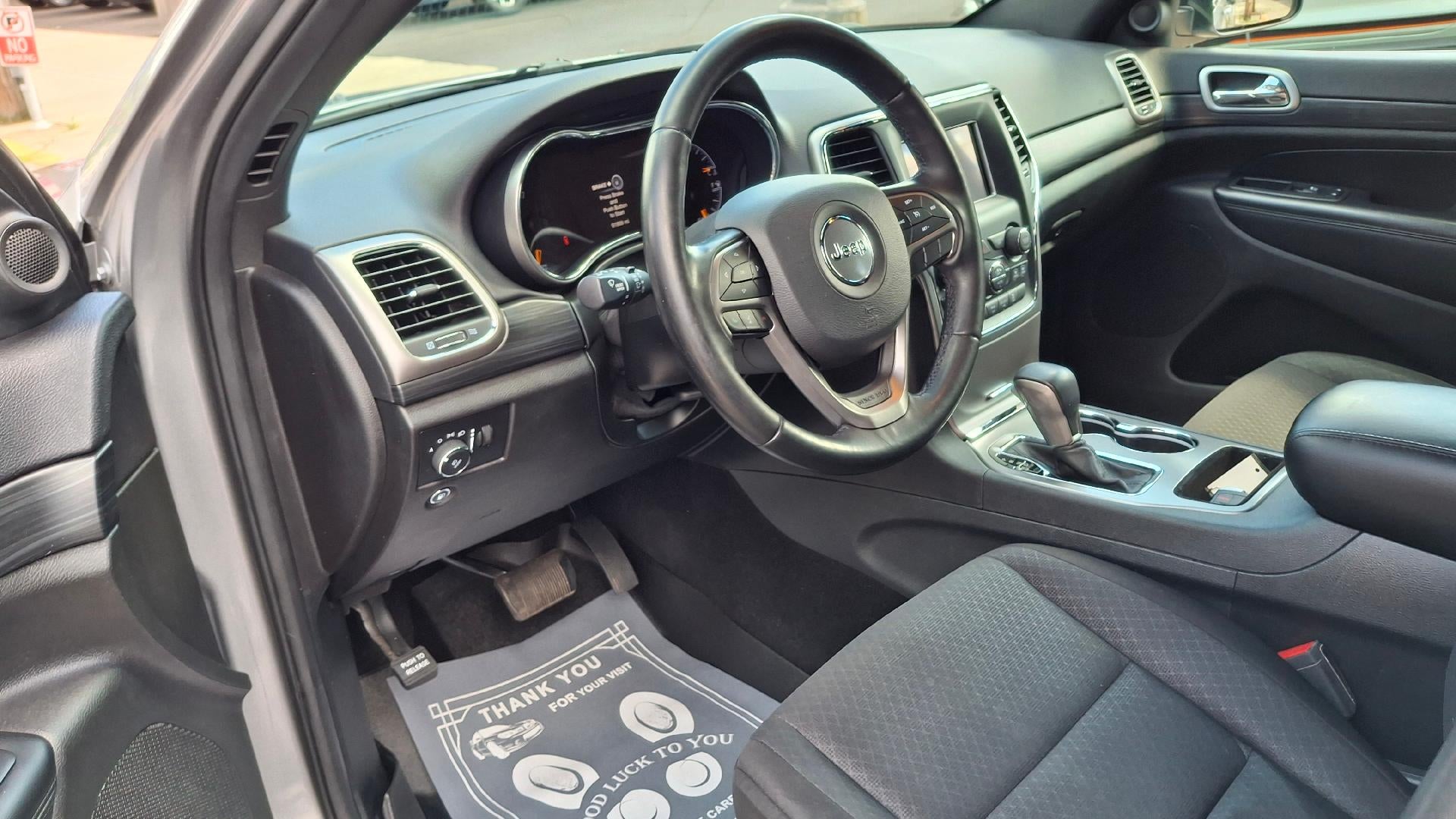 2020 Jeep Grand Cherokee Laredo E