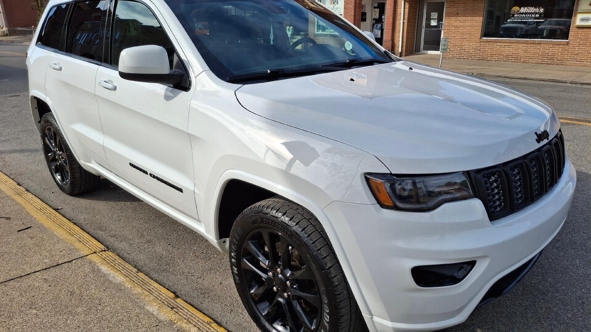 2021 Jeep Grand Cherokee Laredo X 4x4