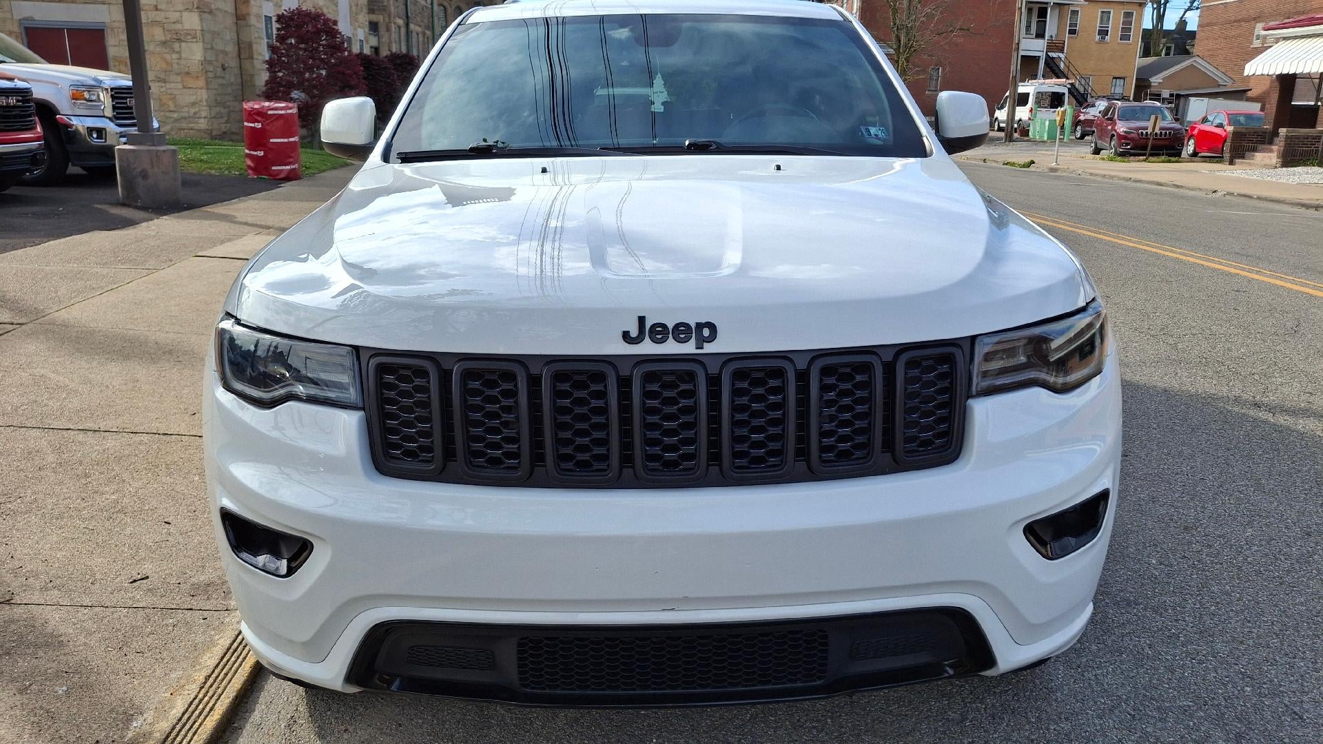 2021 Jeep Grand Cherokee Laredo X 4x4