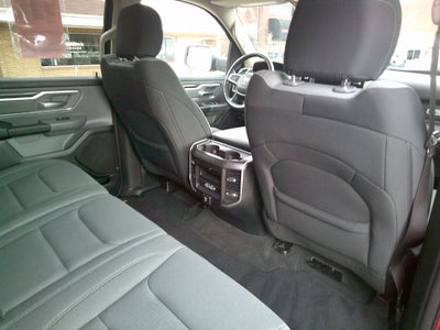 2020 RAM 1500 Big Horn Crew Cab 4x4 5'7" Box