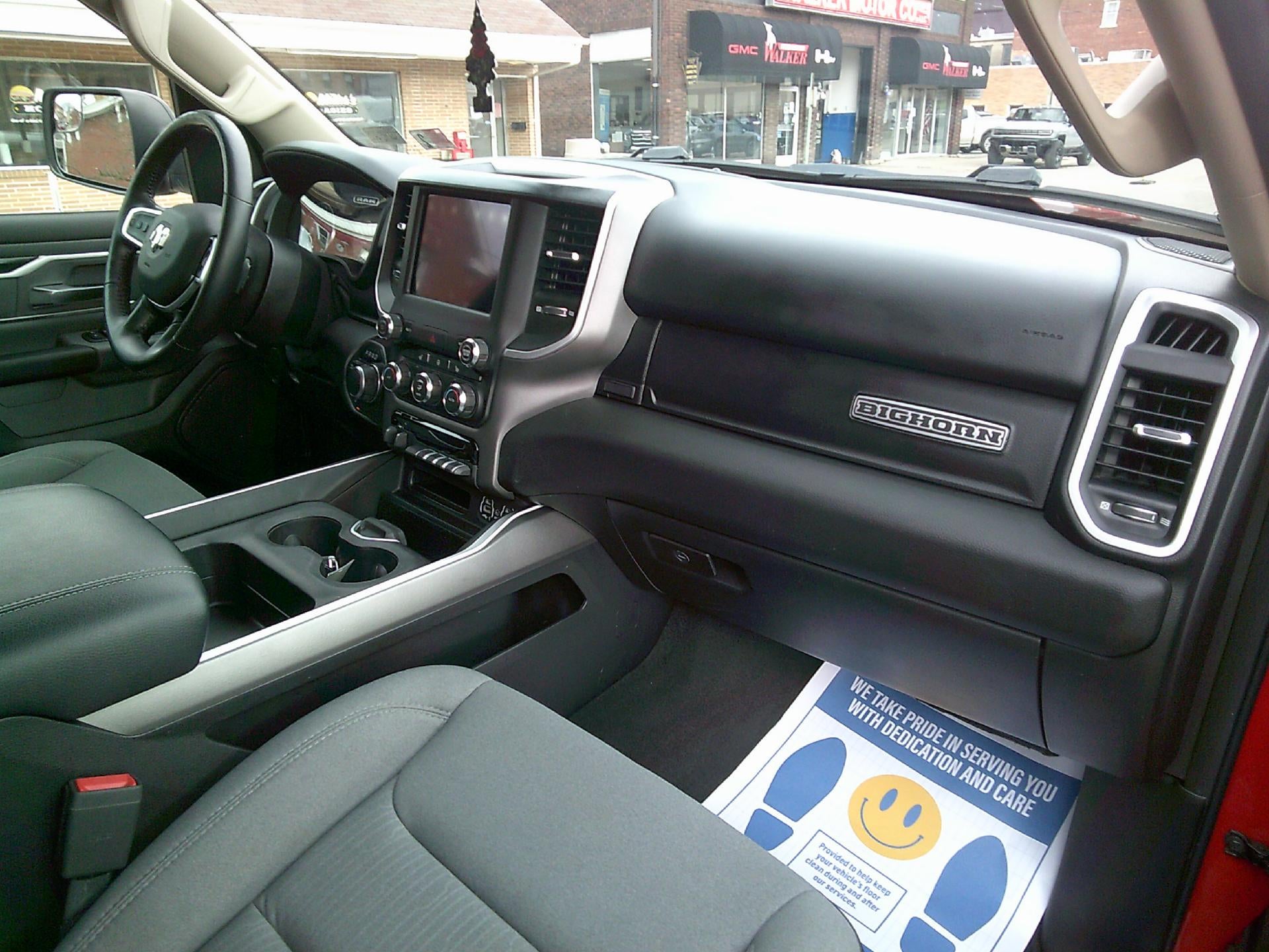 2020 RAM 1500 Big Horn Crew Cab 4x4 5'7" Box