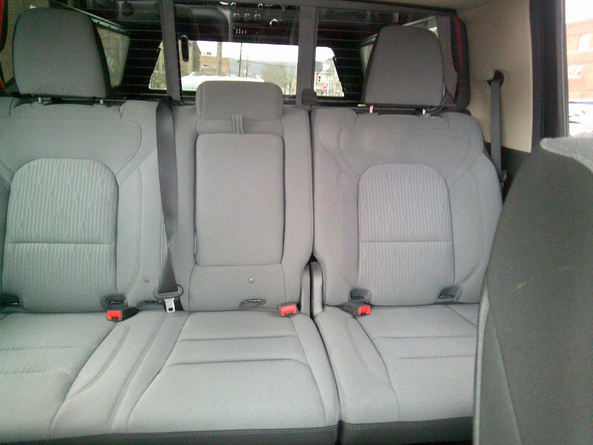 2020 RAM 1500 Big Horn Crew Cab 4x4 5'7" Box