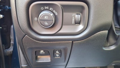 2023 RAM 1500 Big Horn Crew Cab 4x4 5'7" Box