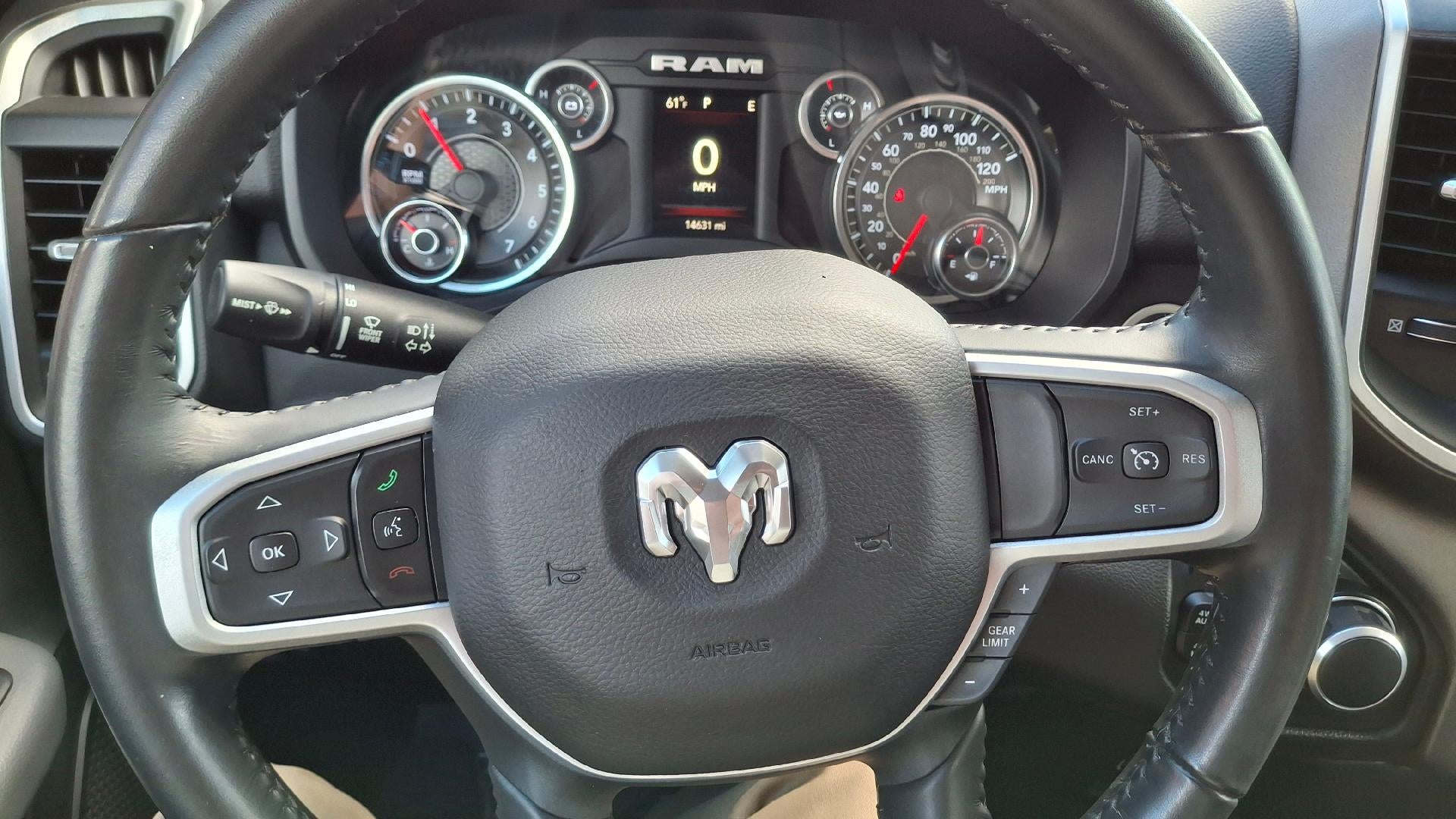 2020 RAM 1500 Big Horn Crew Cab 4x4 5'7" Box