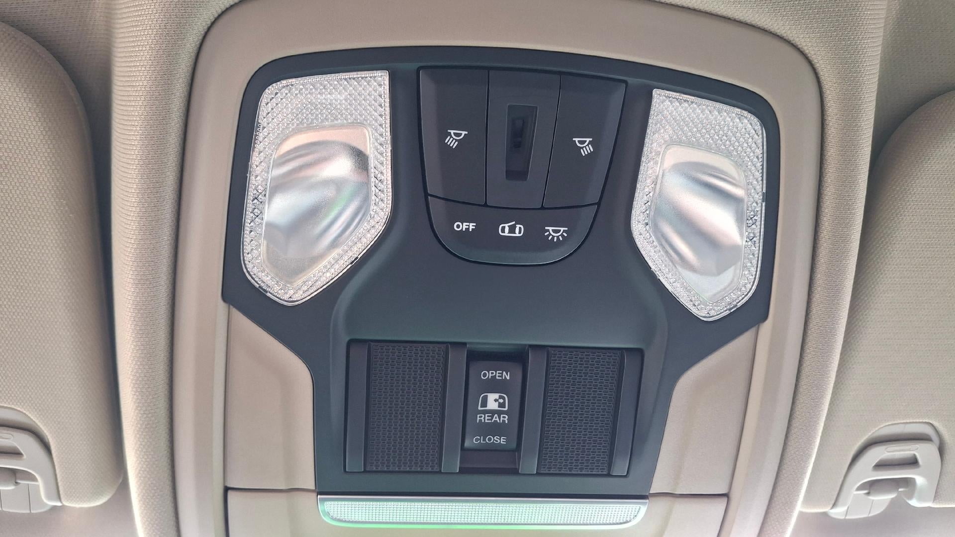 2020 RAM 1500 Big Horn Crew Cab 4x4 5'7" Box