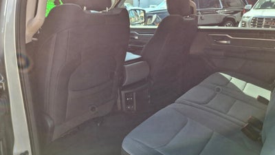 2020 RAM 1500 Big Horn Crew Cab 4x4 5'7" Box
