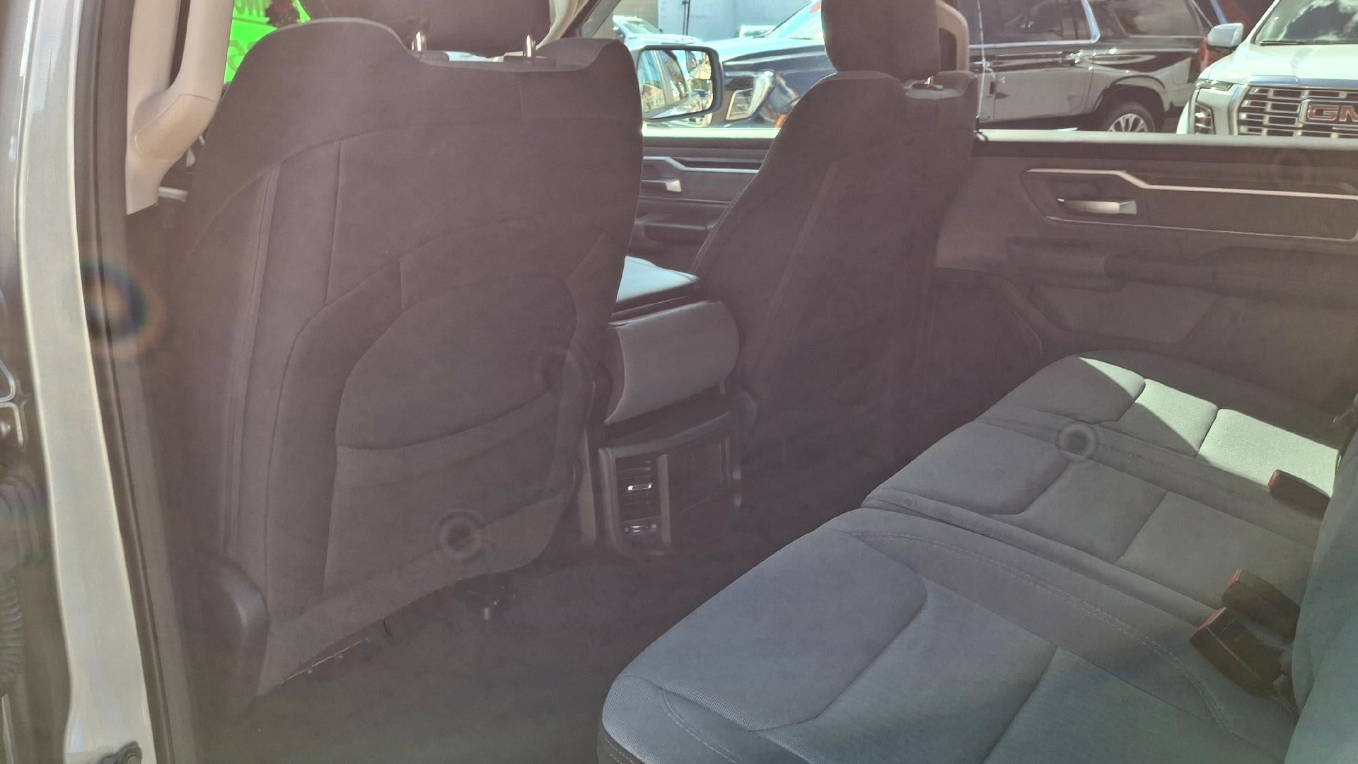 2020 RAM 1500 Big Horn Crew Cab 4x4 5'7" Box
