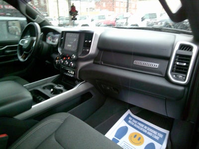 2020 RAM 1500 Big Horn Crew Cab 4x4 5'7" Box