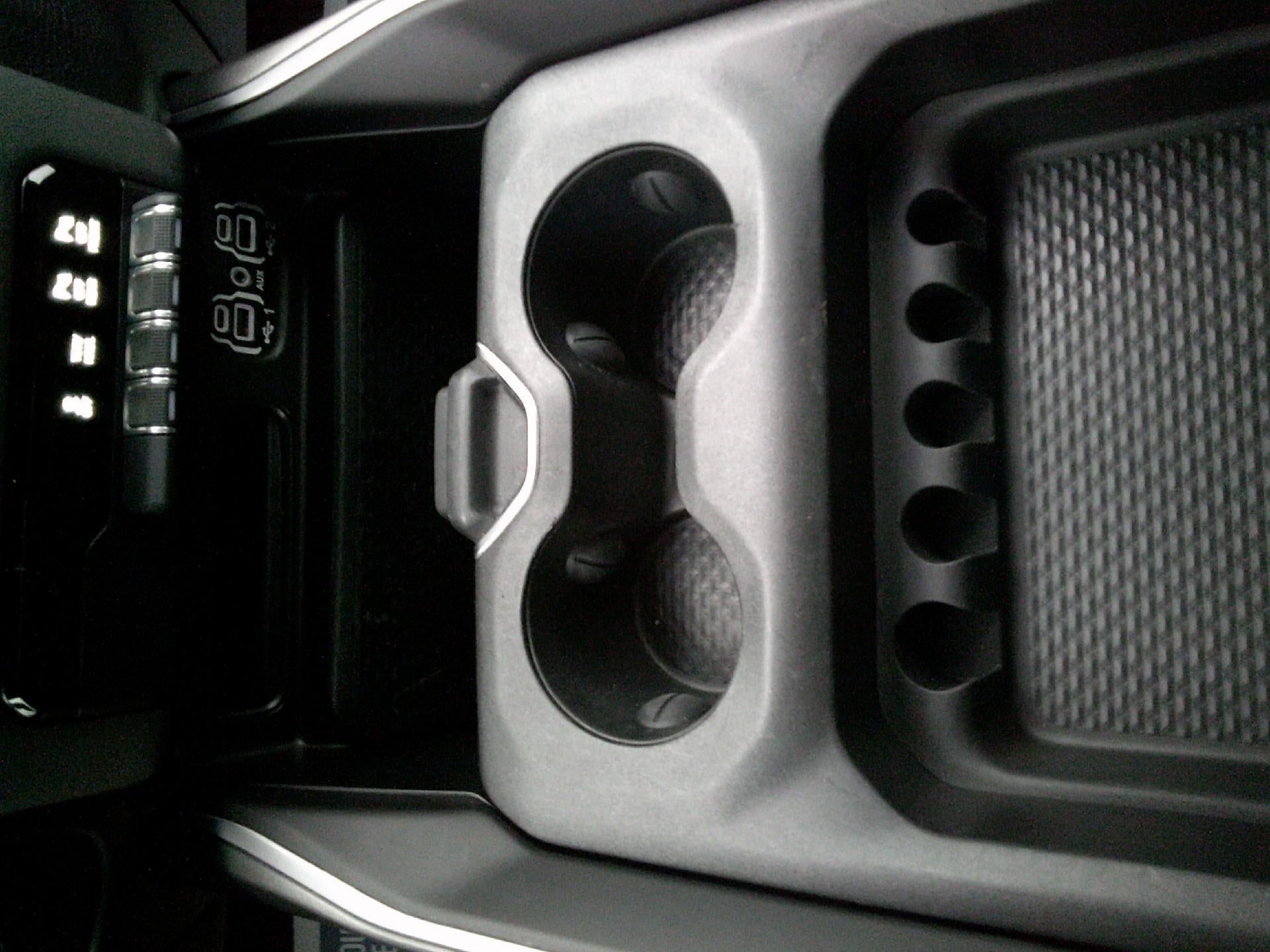 2020 RAM 1500 Big Horn Crew Cab 4x4 5'7" Box