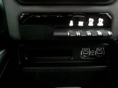 2020 RAM 1500 Big Horn Crew Cab 4x4 5'7" Box