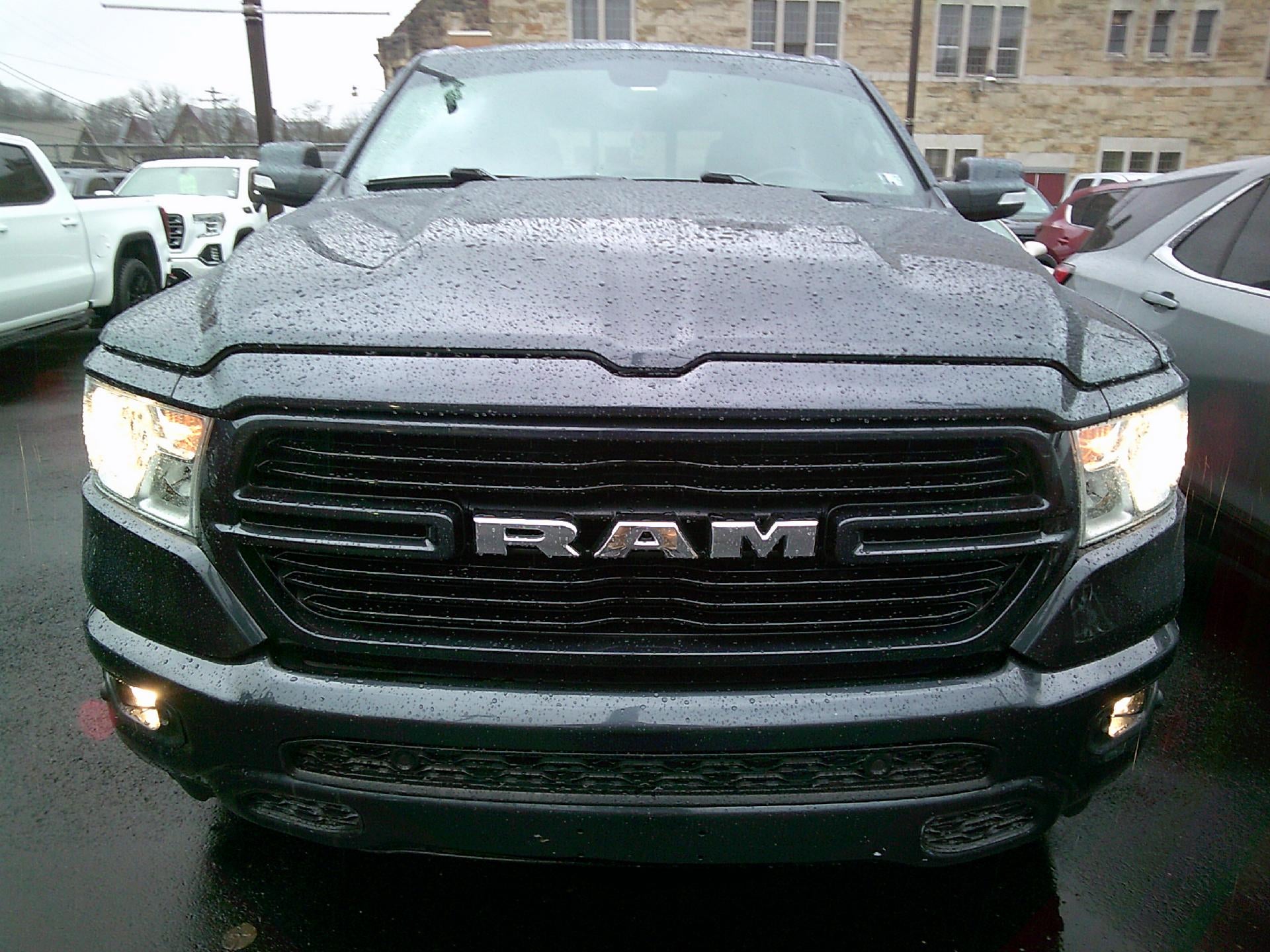 2020 RAM 1500 Big Horn Crew Cab 4x4 5'7" Box