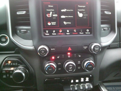 2020 RAM 1500 Big Horn Crew Cab 4x4 5'7" Box