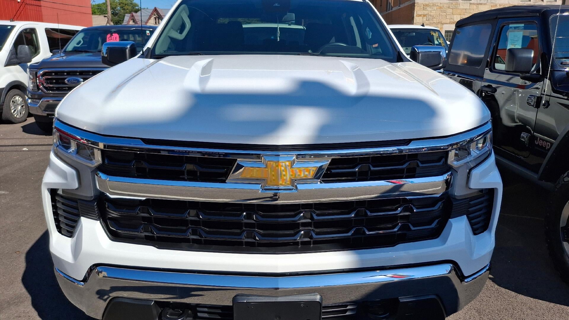 2023 Chevrolet Silverado 1500 LT (2FL)