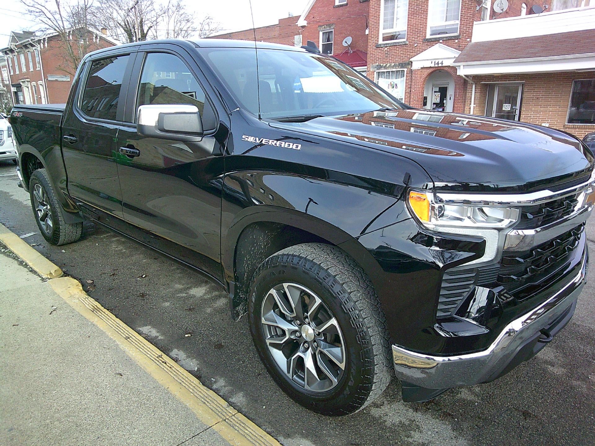 2024 Chevrolet Silverado 1500 LT (2FL)