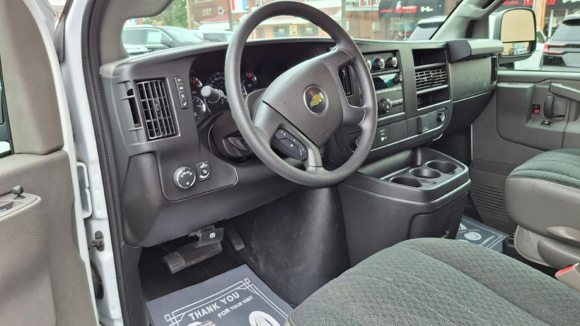 2025 Chevrolet Express Cargo WT