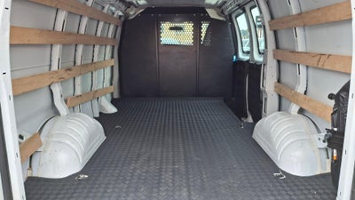 2025 Chevrolet Express Cargo WT