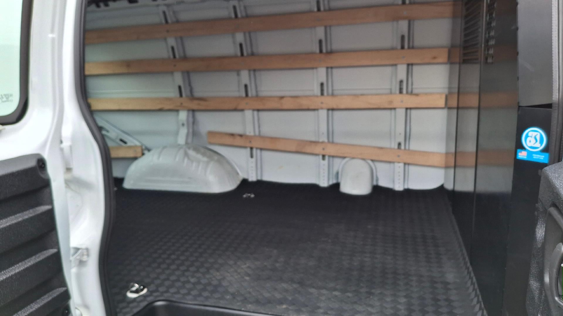 2025 Chevrolet Express Cargo WT