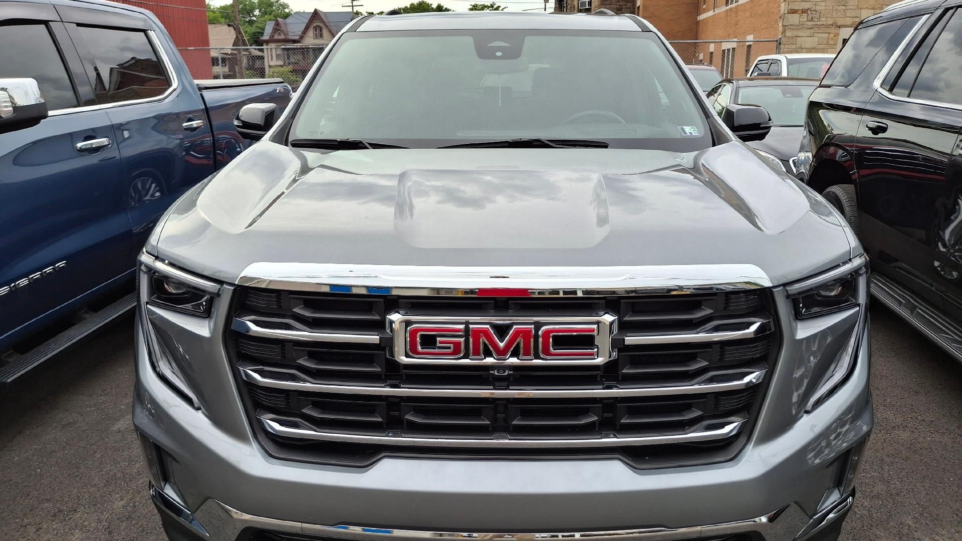 2024 GMC Acadia Elevation