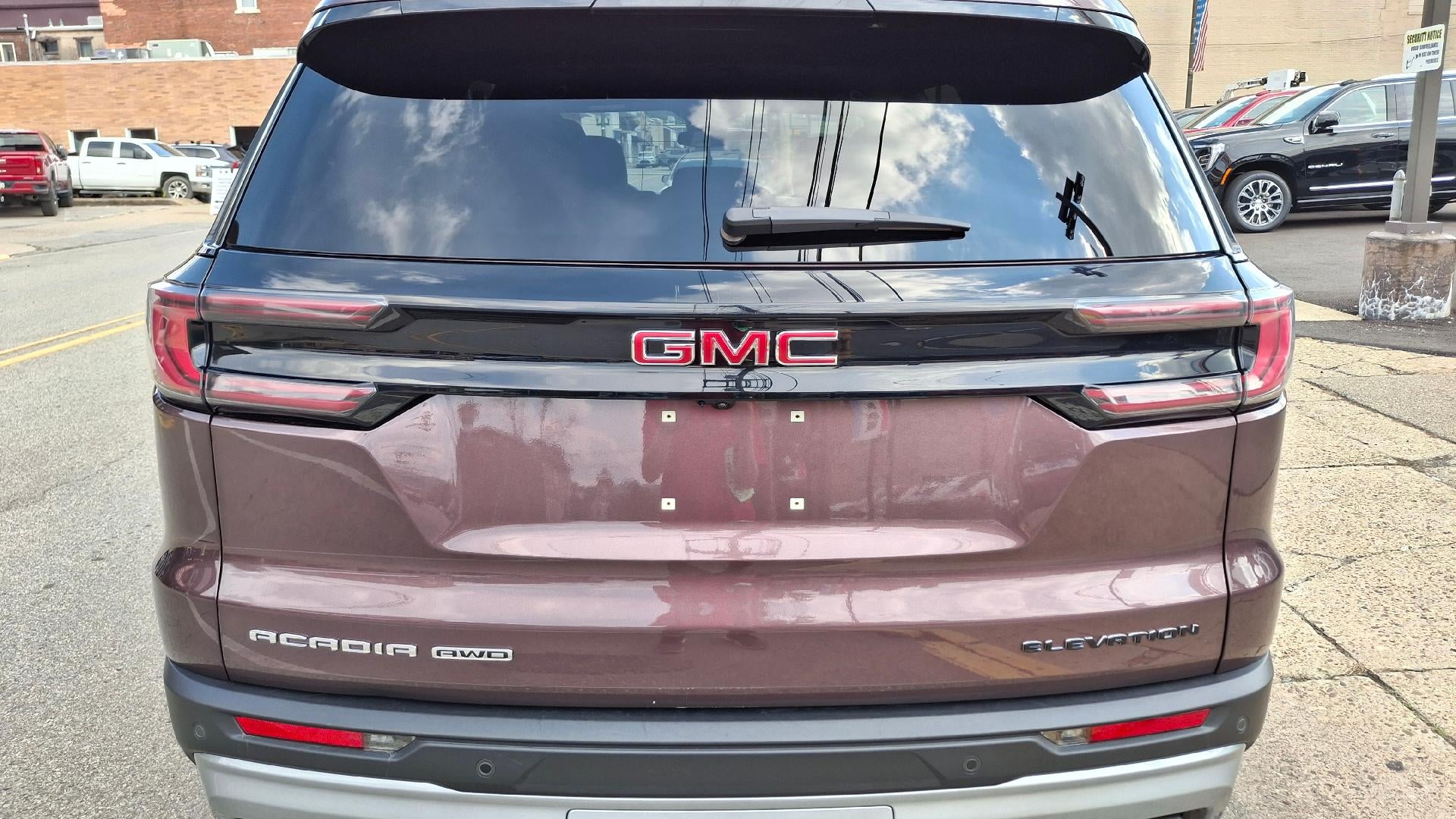 2025 GMC Acadia Elevation