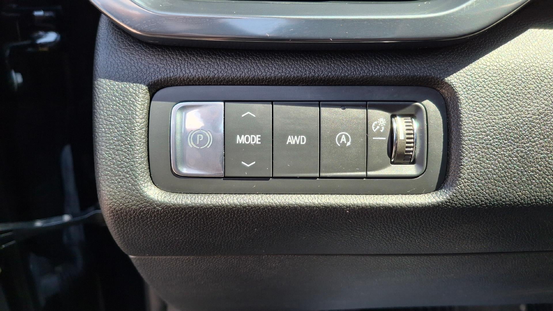 2025 GMC Acadia AT4