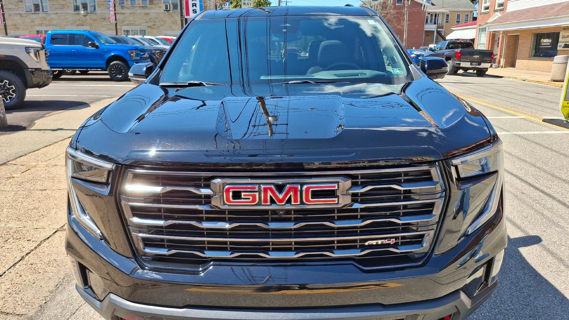 2025 GMC Acadia AT4