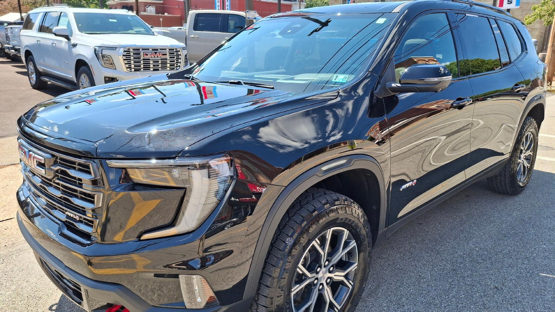 2025 GMC Acadia AT4