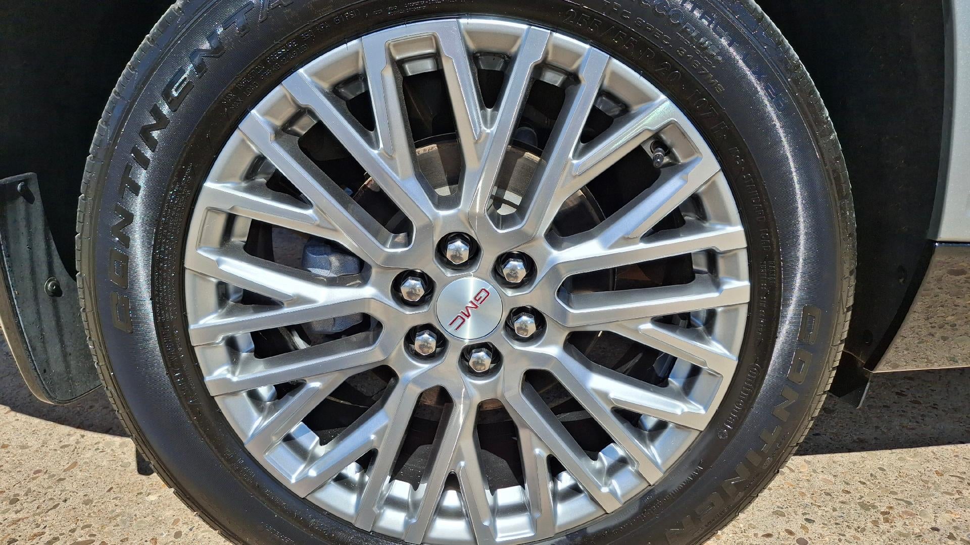 2024 GMC Acadia Denali