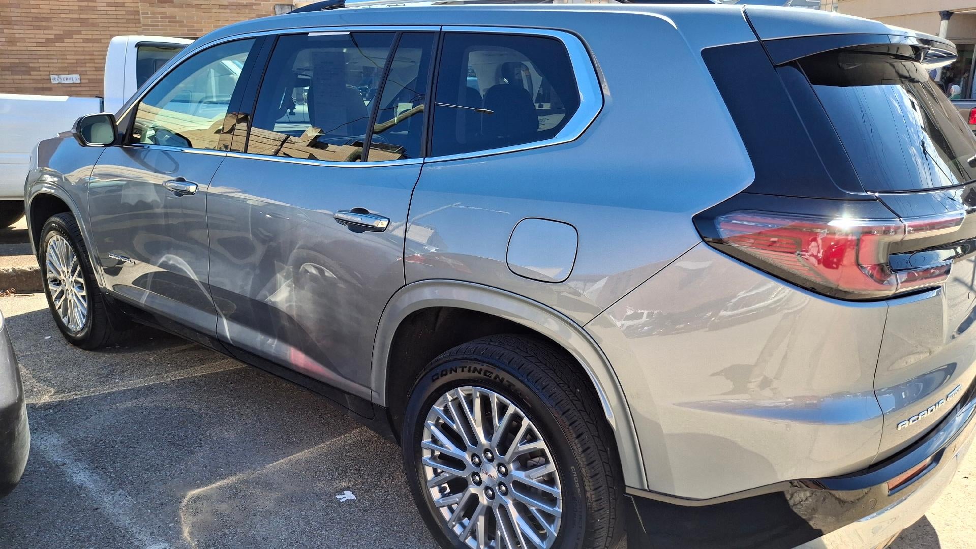 2024 GMC Acadia Denali