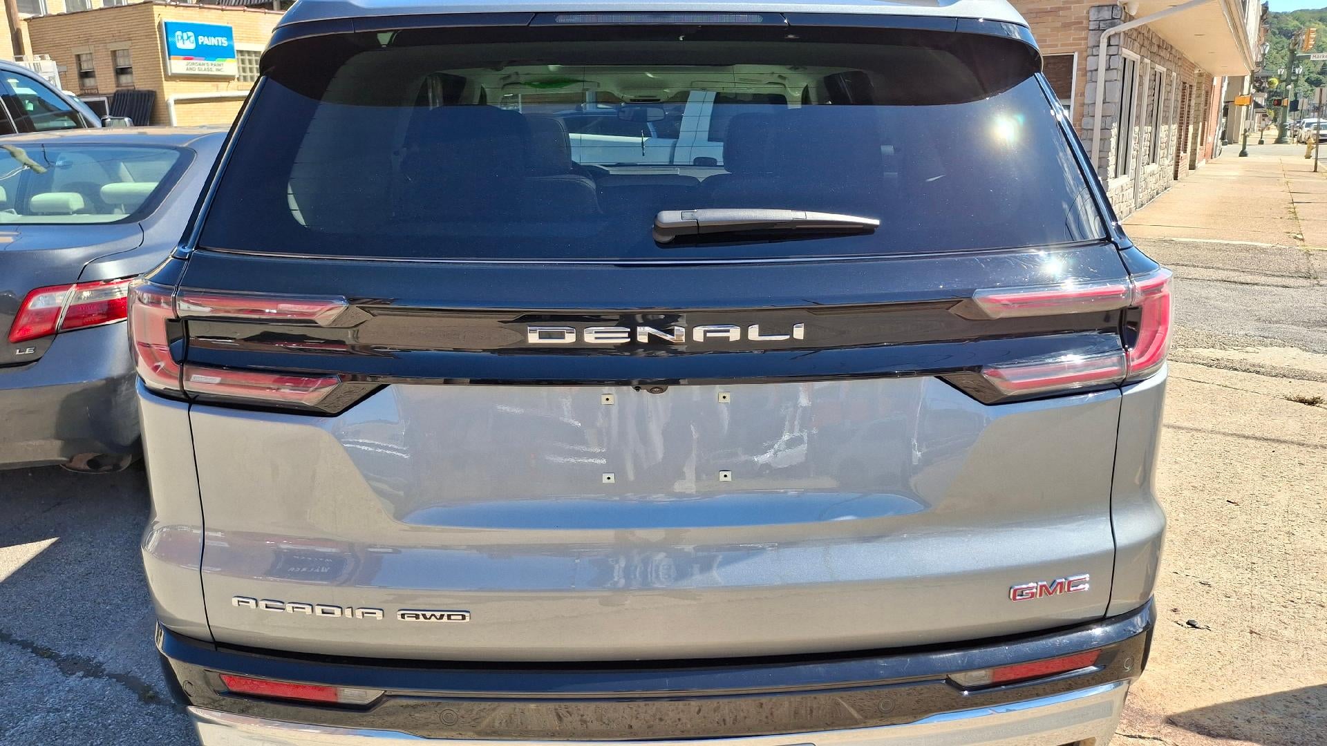 2024 GMC Acadia Denali