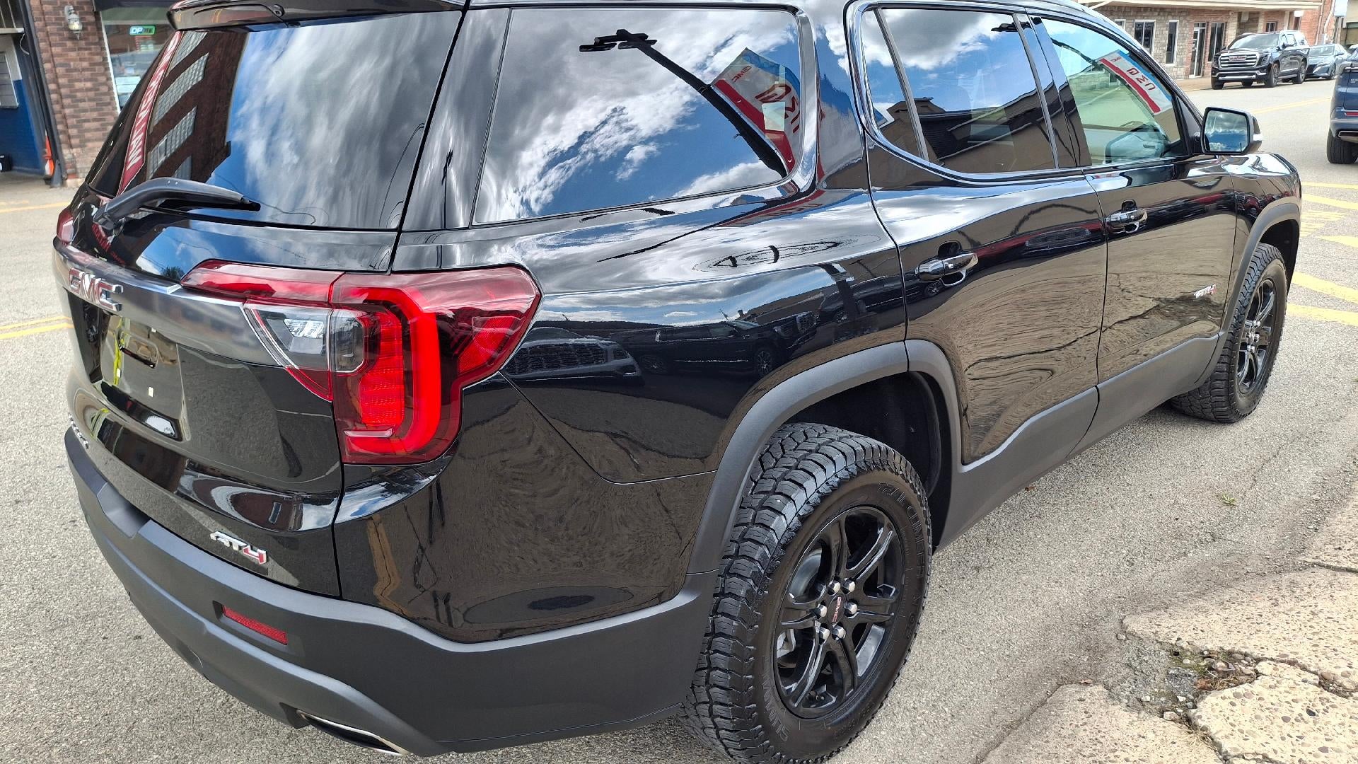 2023 GMC Acadia AT4