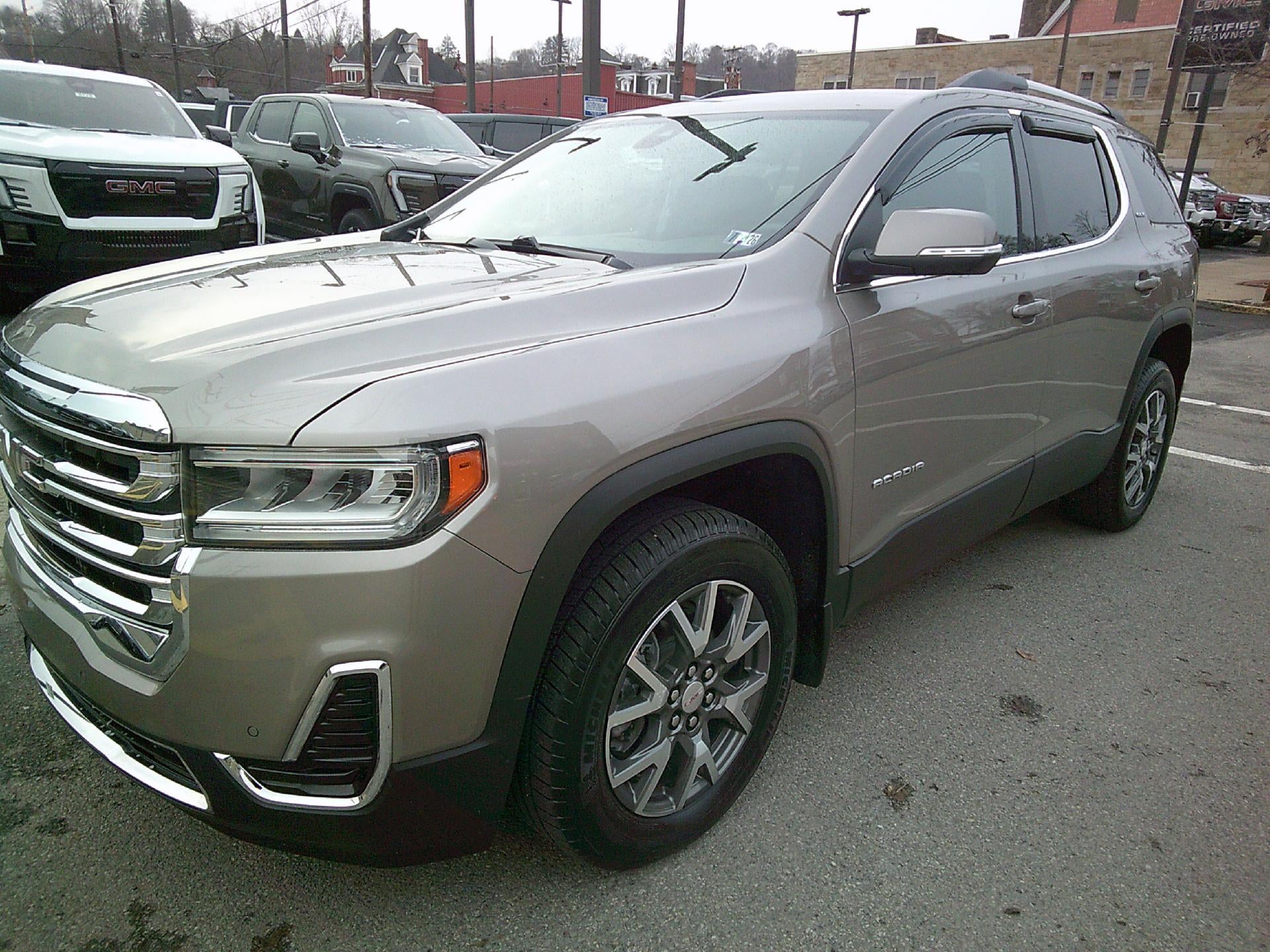 2022 GMC Acadia SLE