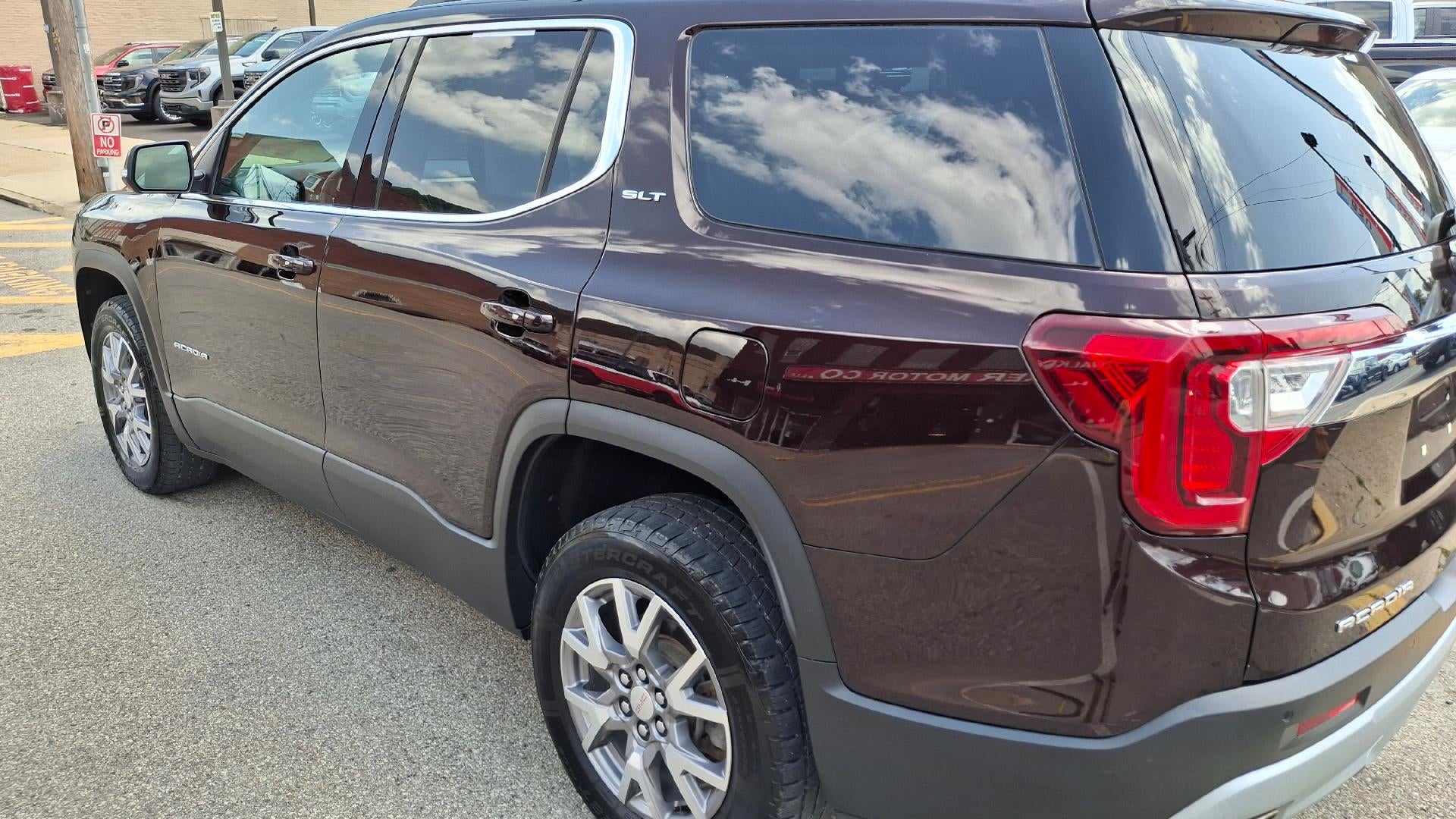 2021 GMC Acadia SLT