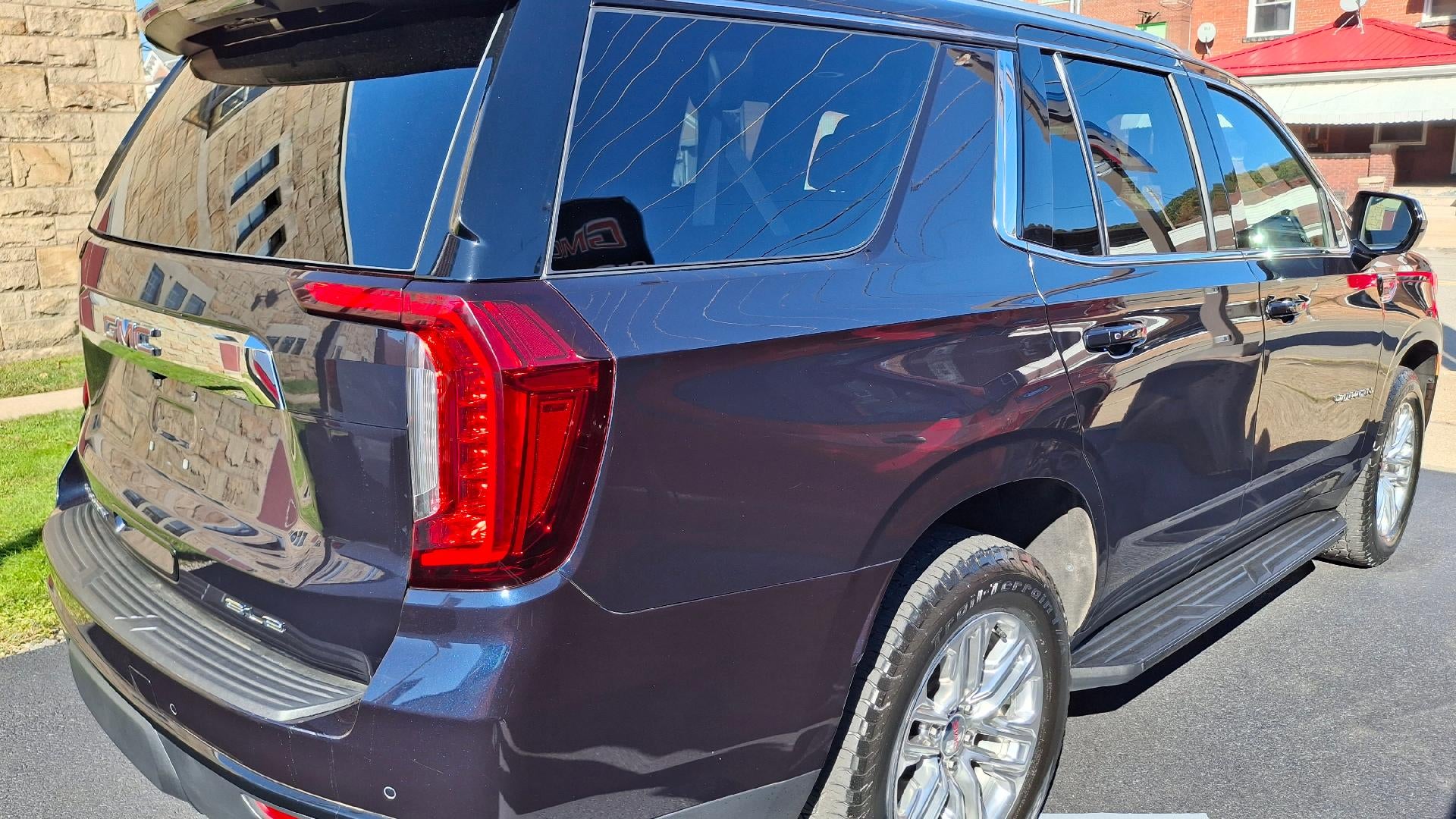 2022 GMC Yukon SLE