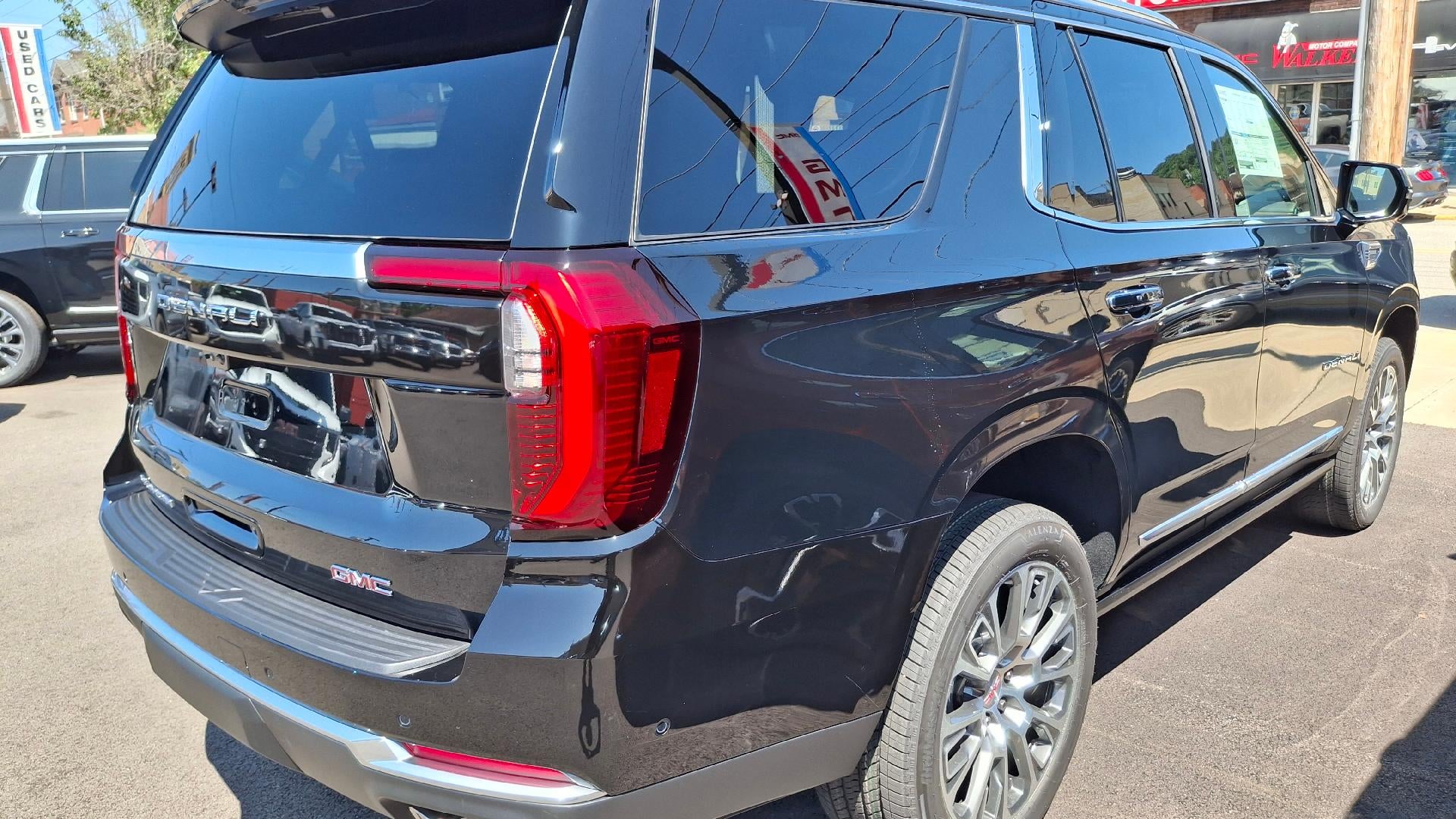 2026 GMC Yukon Denali - Photo 6