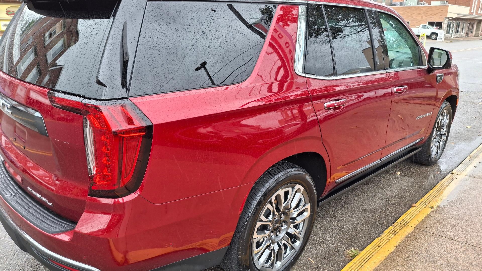 2023 GMC Yukon Denali Ultimate