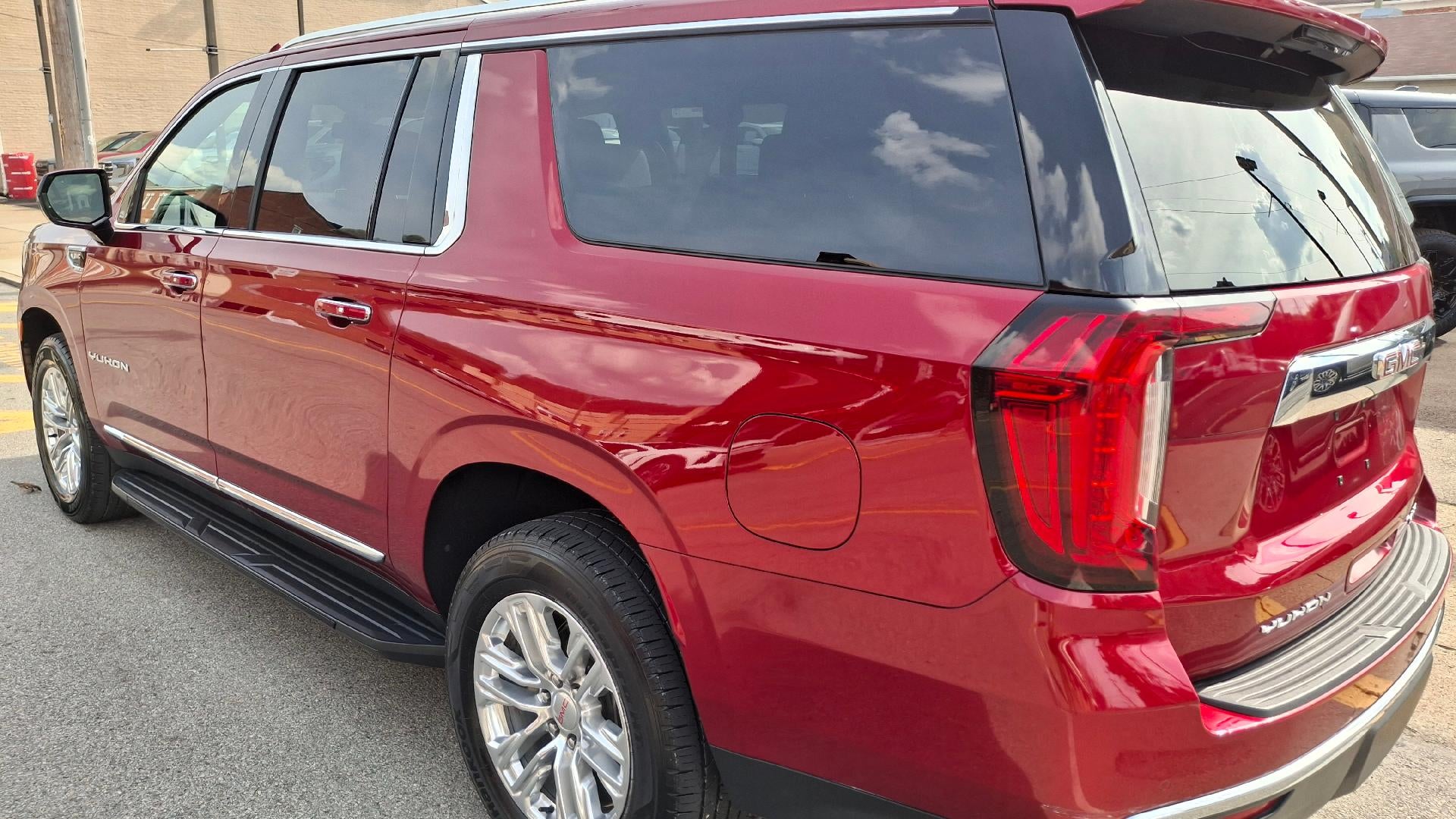 2021 GMC Yukon XL SLT