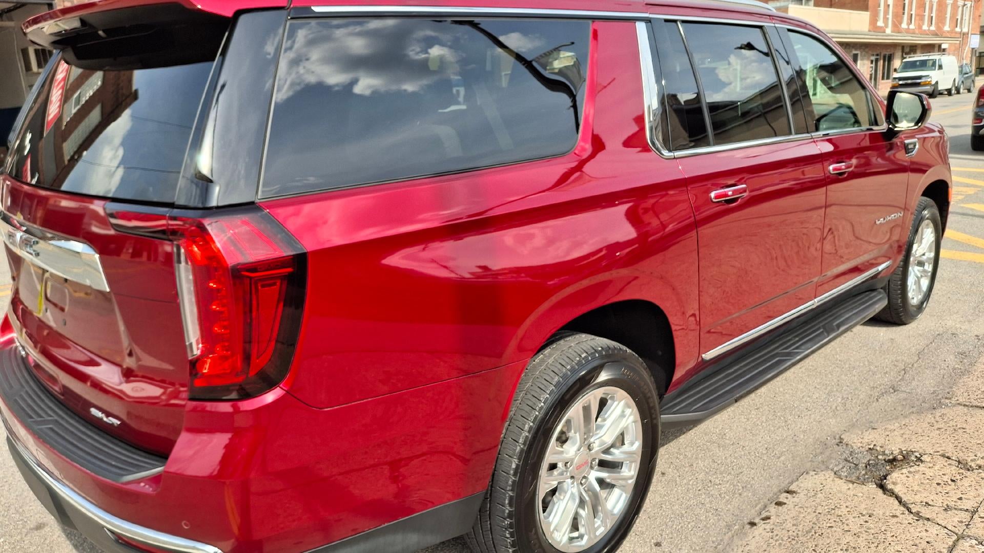 2021 GMC Yukon XL SLT