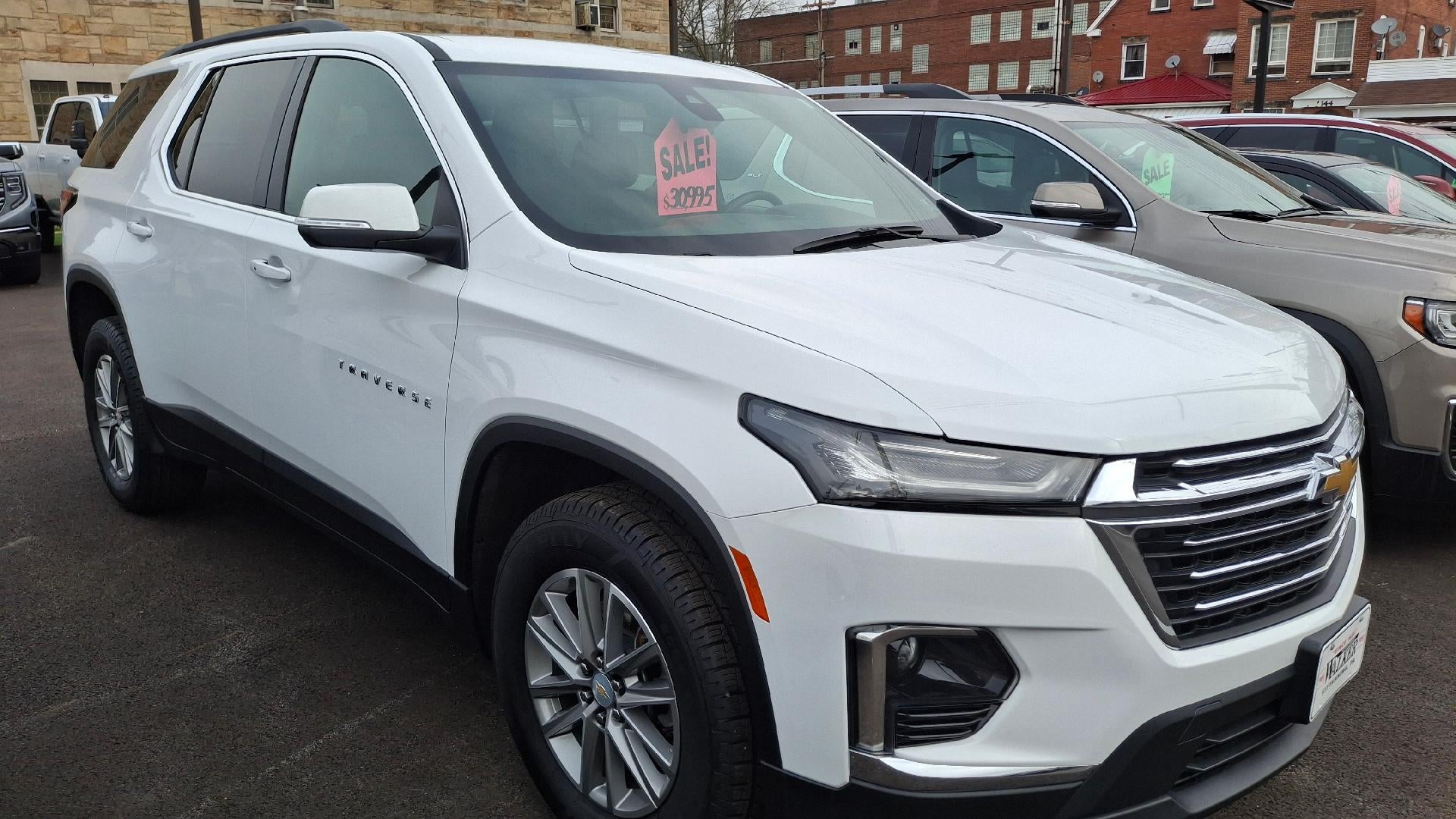 2023 Chevrolet Traverse LT Cloth