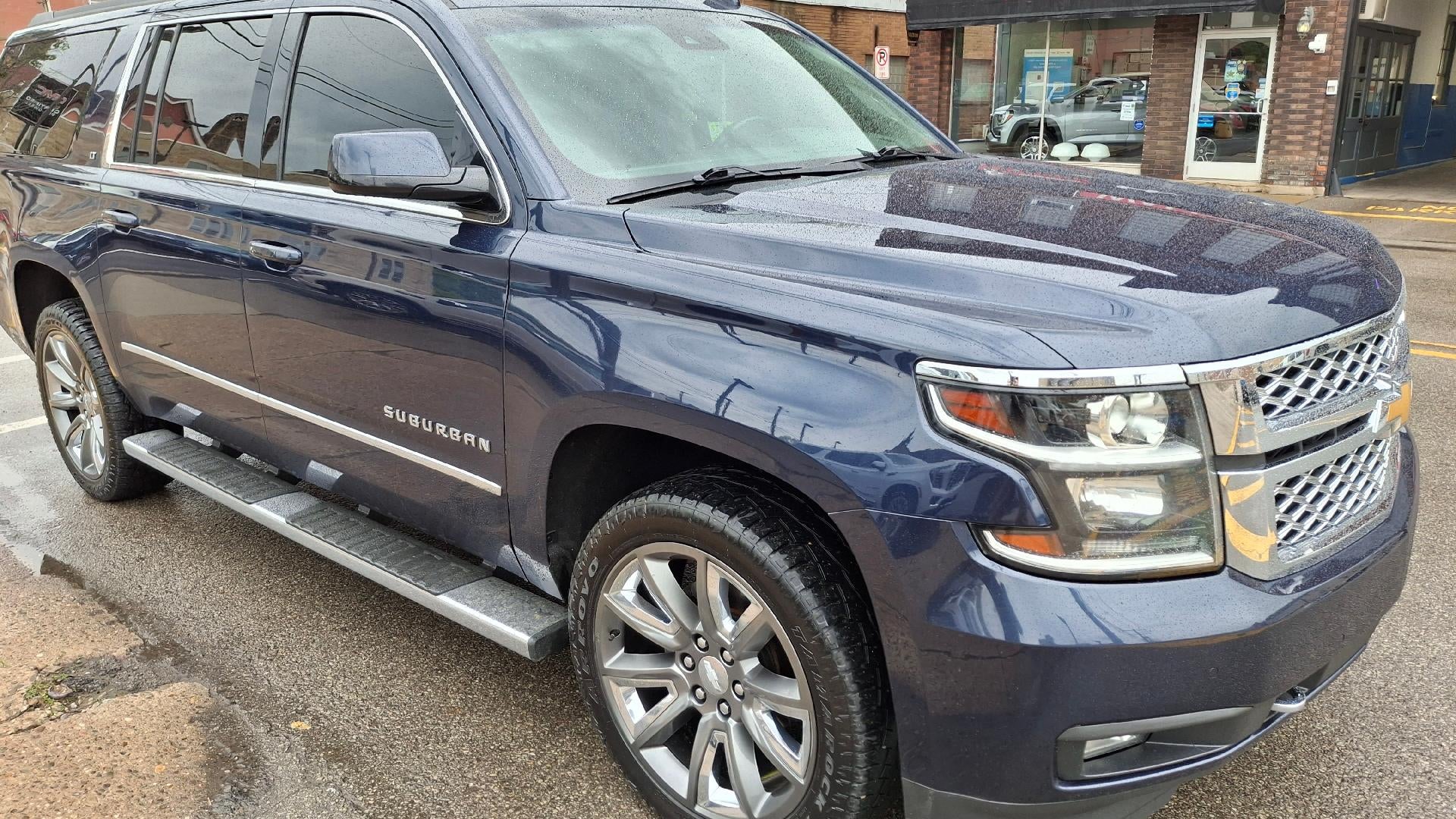2017 Chevrolet Suburban LT