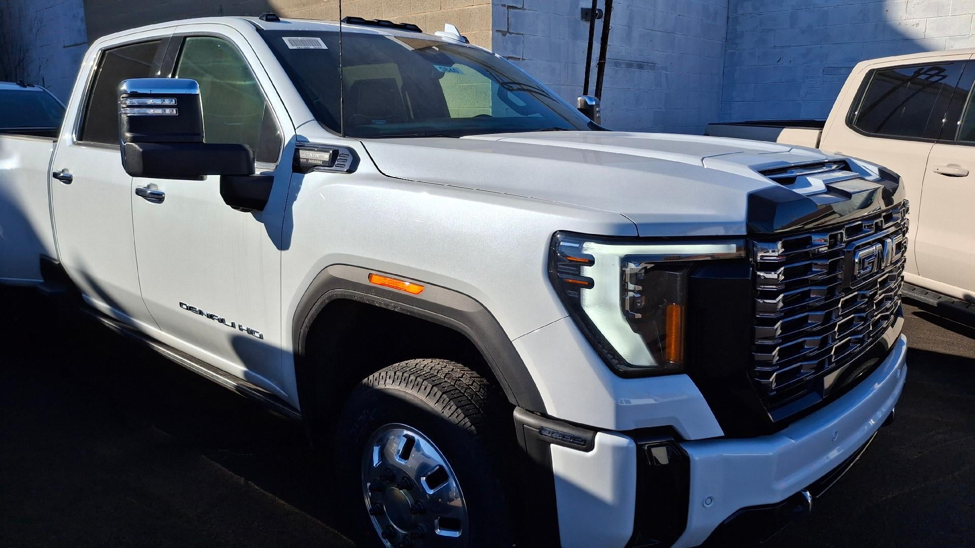 2026 GMC Sierra 3500 HD Denali Ultimate DRW