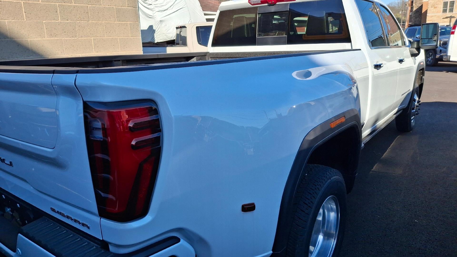 2026 GMC Sierra 3500 HD Denali Ultimate DRW