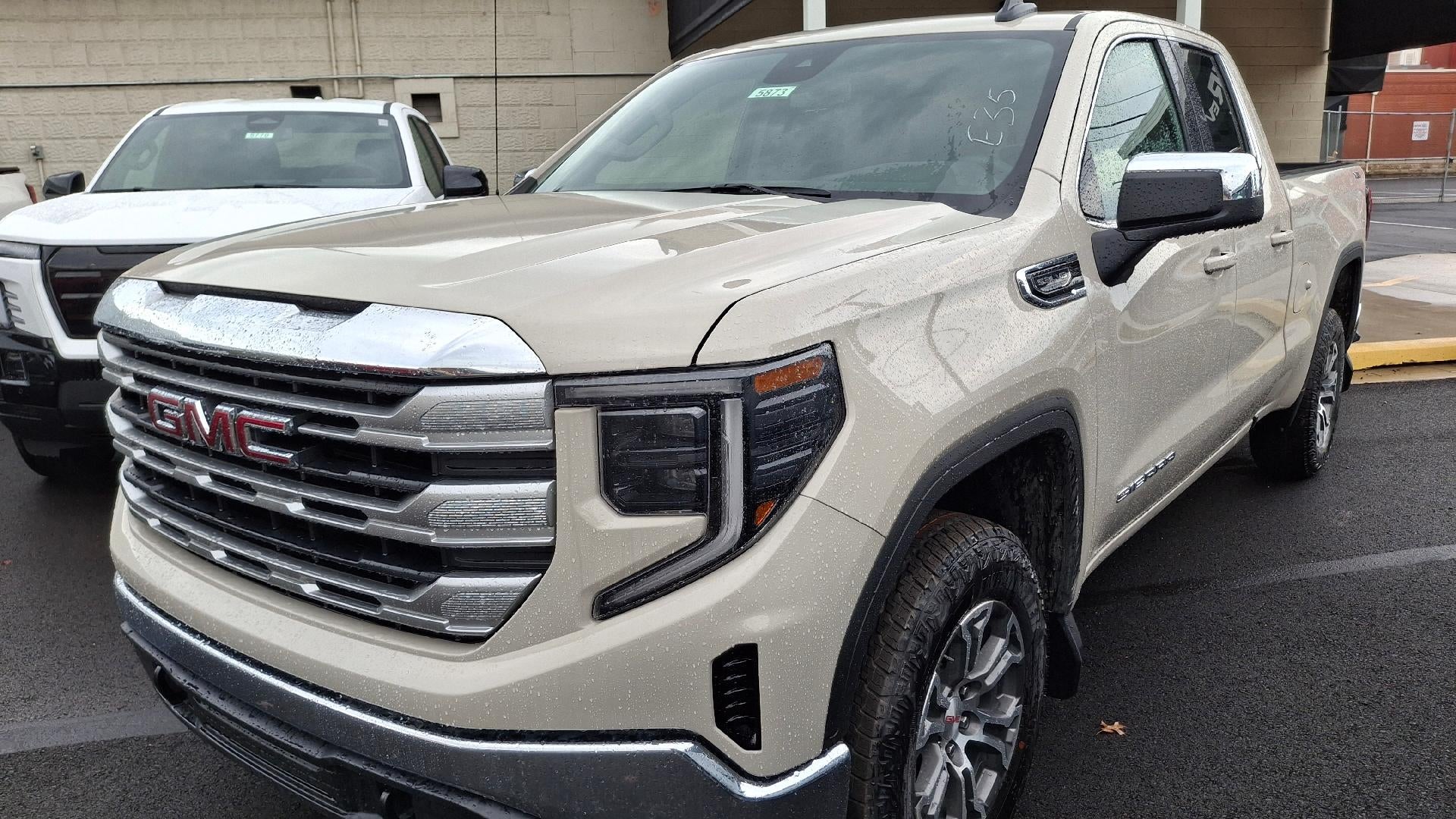 2026 GMC Sierra 1500 SLE