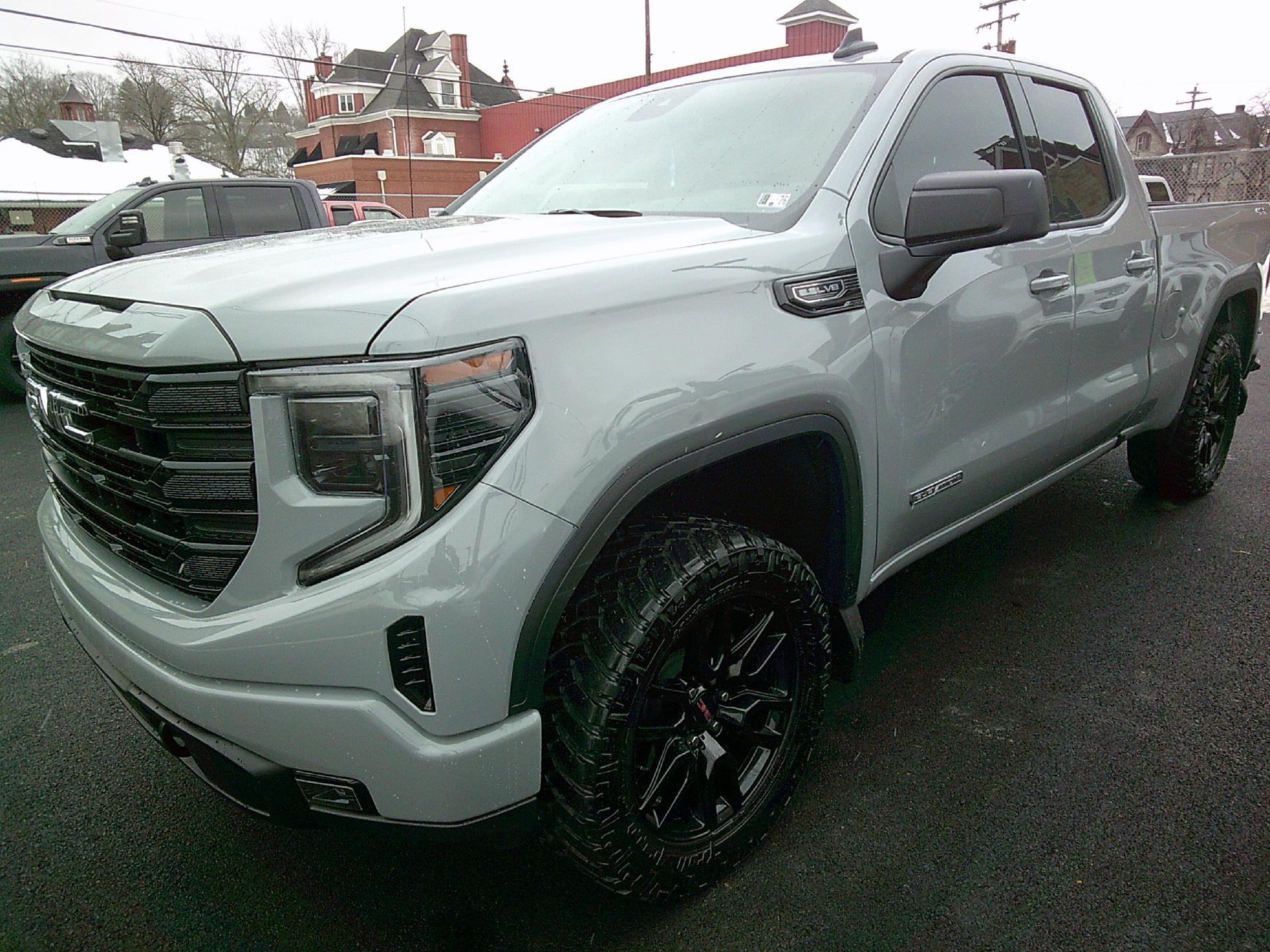 2024 GMC Sierra 1500 Elevation