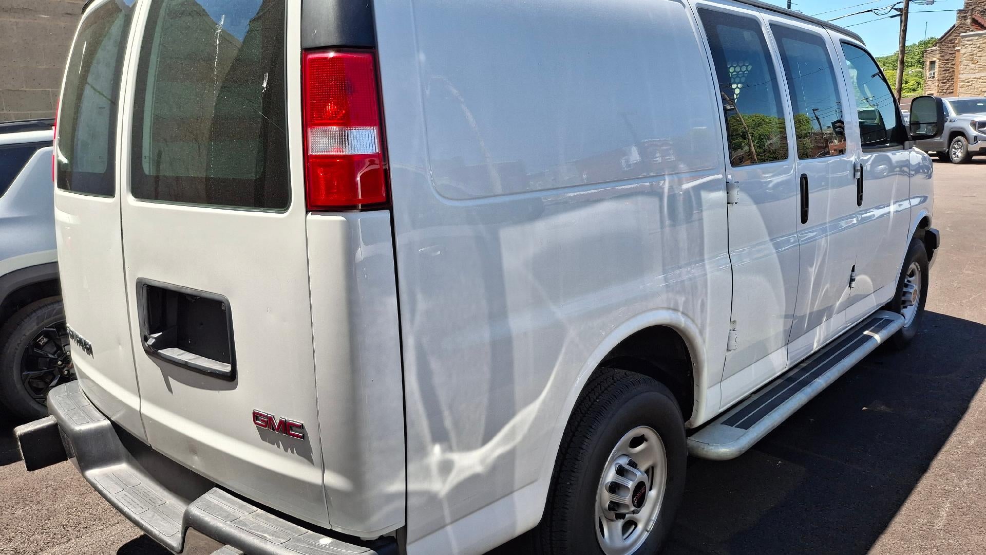 2024 GMC Savana Cargo 2500 Work Van