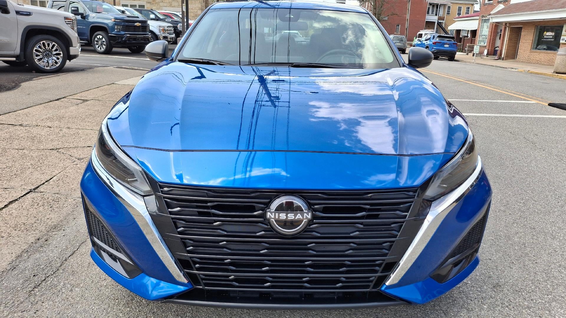 2025 Nissan Altima SV FWD