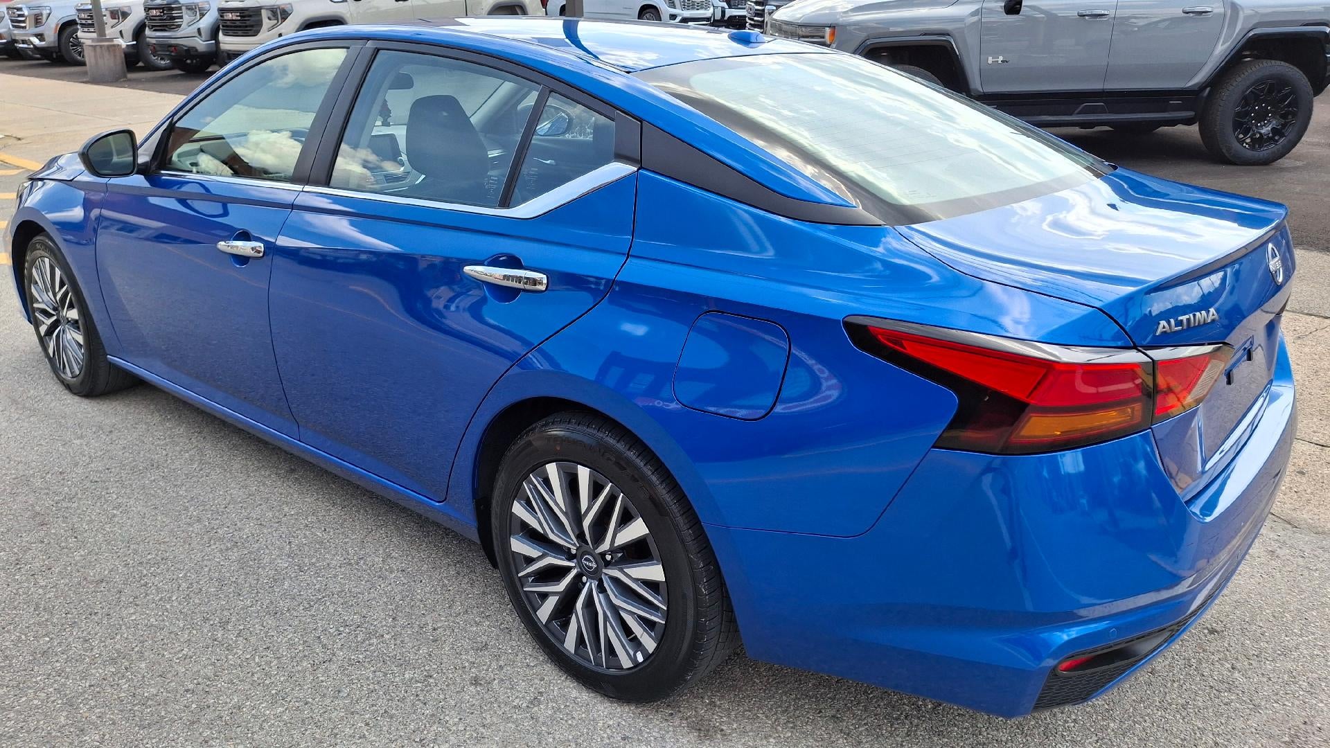 2025 Nissan Altima SV FWD