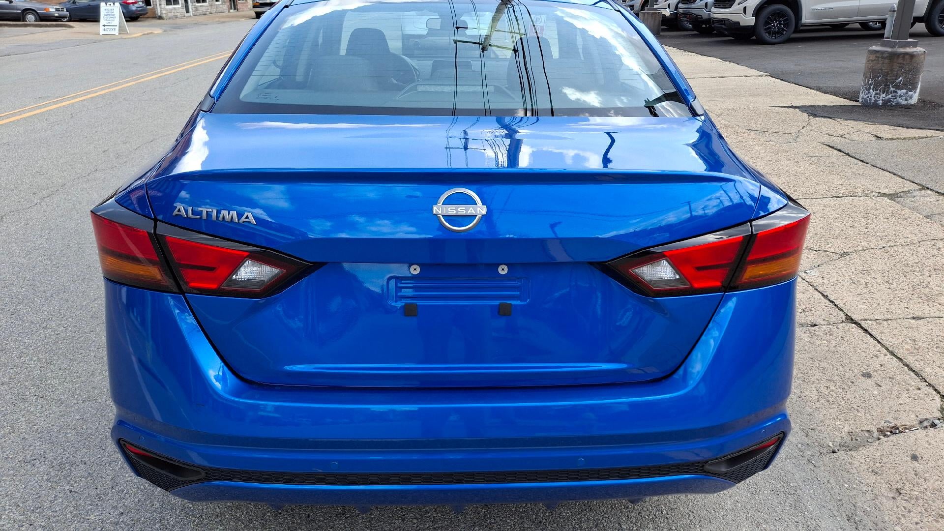 2025 Nissan Altima SV FWD